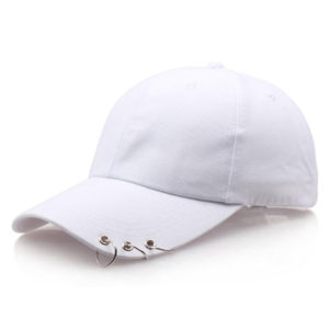 gorra con aros blanca